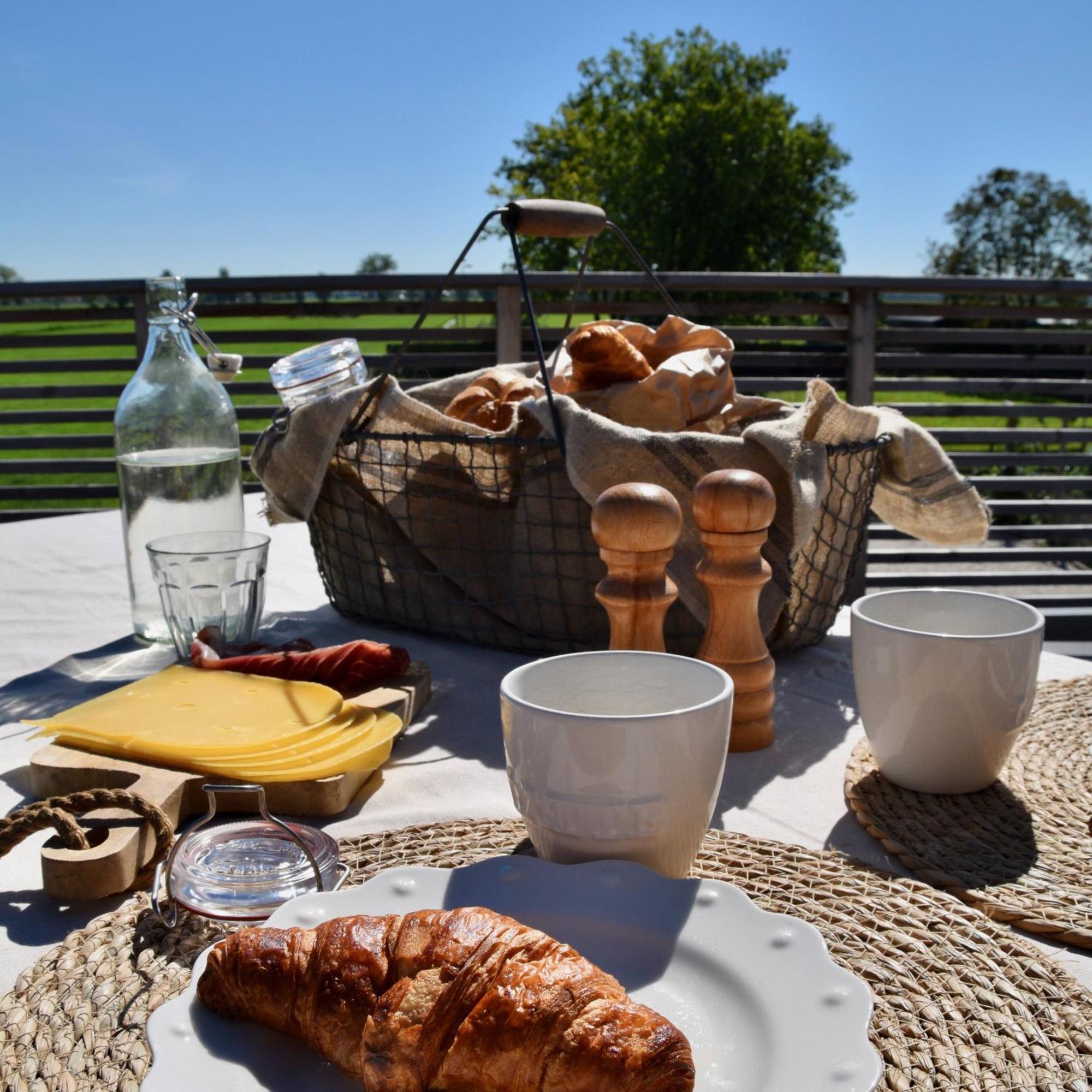 Bed and Breakfast Bedje In De Polder Монтфорт Экстерьер фото